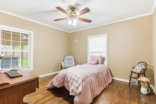 1825 N Highland Avenue, Sherman, TX 75092