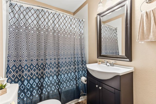 1825 N Highland Avenue, Sherman, TX 75092