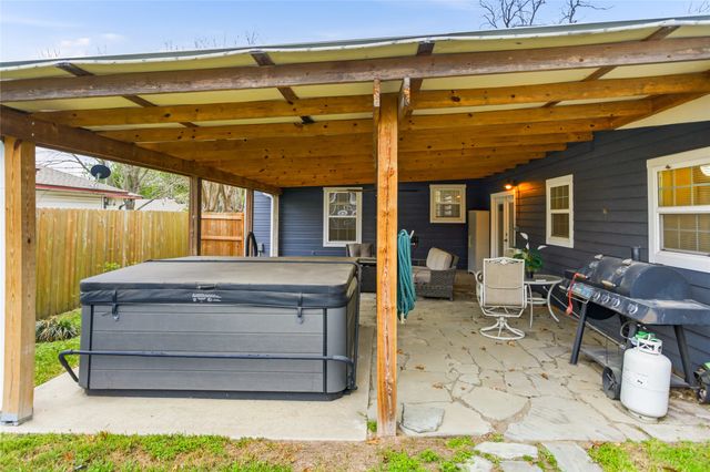 1825 N Highland Avenue, Sherman, TX 75092