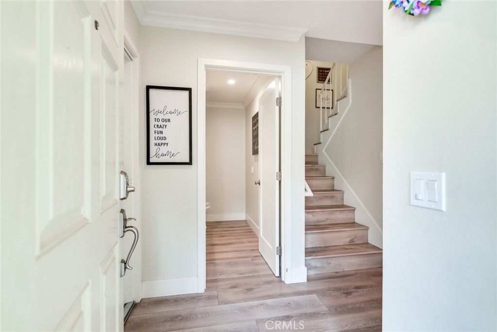 5556 E Vista Del Este, Anaheim, CA 92807 — photo 2