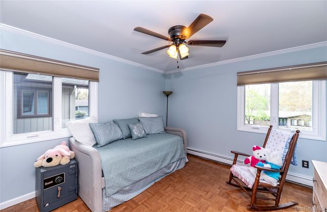 102 Robinhood Lane, West Nyack, NY 10994