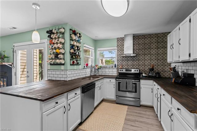 1780 Joplin LN, Virginia Beach, VA 23464