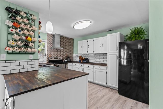 1780 Joplin LN, Virginia Beach, VA 23464