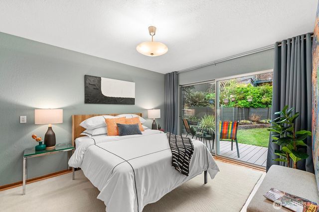 3439 24th Avenue W, Seattle, WA 98199