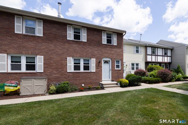 24 East Gate Lane 24, Hamden, CT 06514