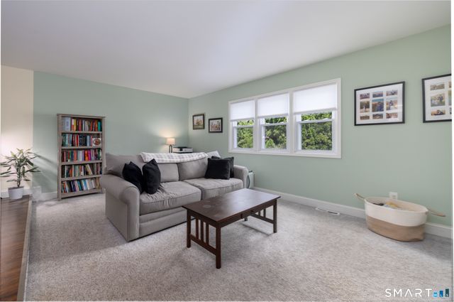 24 East Gate Lane 24, Hamden, CT 06514