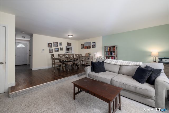 24 East Gate Lane 24, Hamden, CT 06514