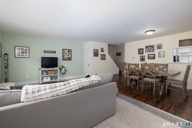 24 East Gate Lane 24, Hamden, CT 06514