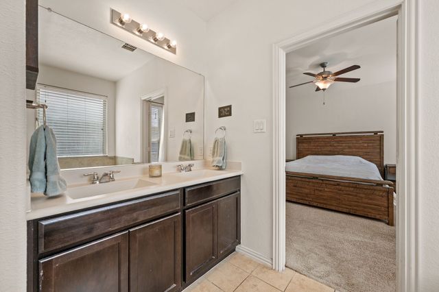 837 Graham Drive, Burleson, TX 76028