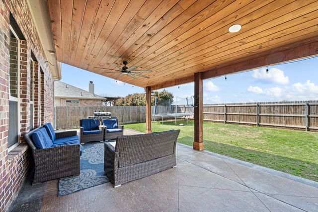837 Graham Drive, Burleson, TX 76028