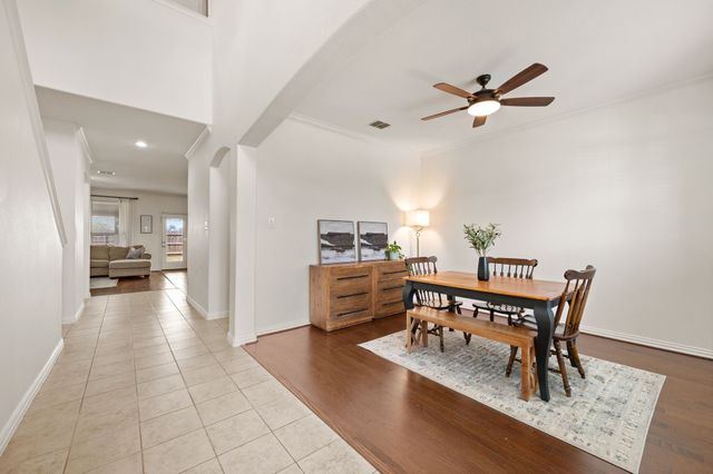 837 Graham Drive, Burleson, TX 76028