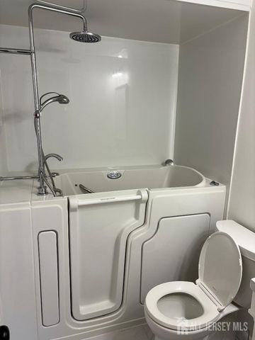 42 Boulevard East, Old Bridge, NJ 07735