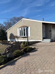 42 Boulevard East, Old Bridge, NJ 07735