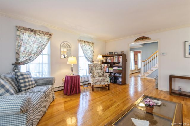 94 Stowe Drive, Poughquag, NY 12570