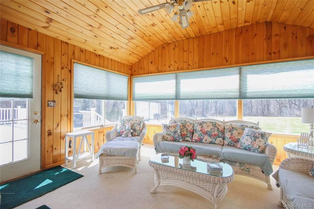 94 Stowe Drive, Poughquag, NY 12570