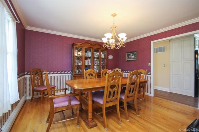 94 Stowe Drive, Poughquag, NY 12570