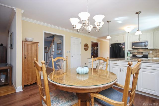 94 Stowe Drive, Poughquag, NY 12570