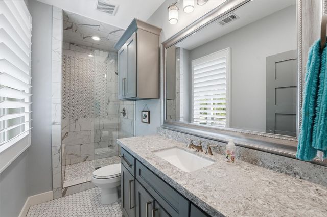 4019 Bayshore Drive, Bacliff, TX 77518