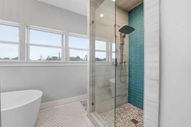 4019 Bayshore Drive, Bacliff, TX 77518