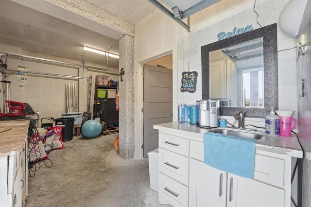 4019 Bayshore Drive, Bacliff, TX 77518