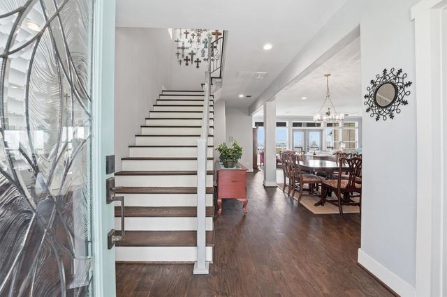 4019 Bayshore Drive, Bacliff, TX 77518