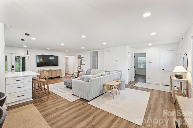 614 Cooper Drive, Charlotte, NC 28210