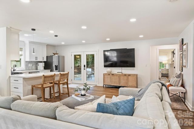 614 Cooper Drive, Charlotte, NC 28210