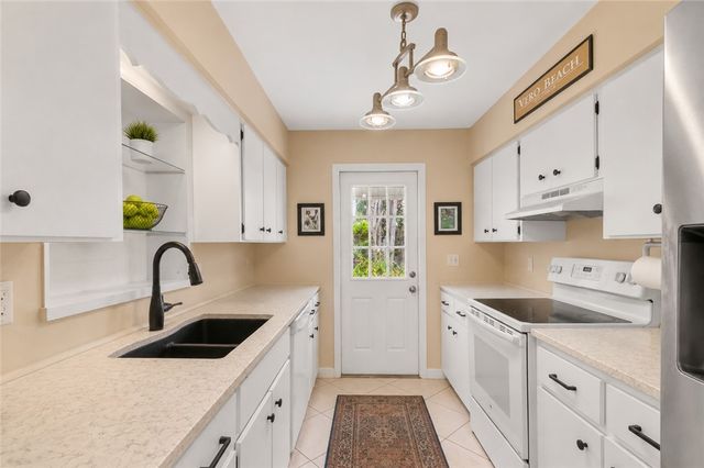 475 19th Place, Vero Beach, FL 32960