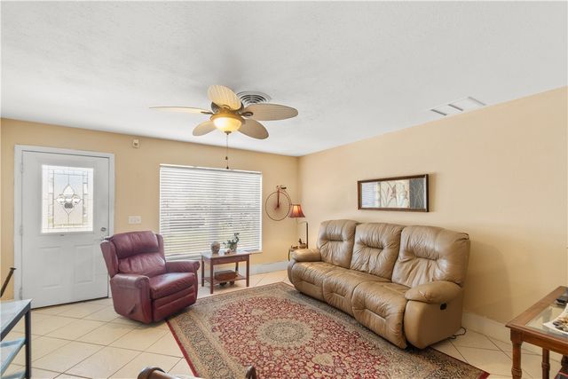 475 19th Place, Vero Beach, FL 32960