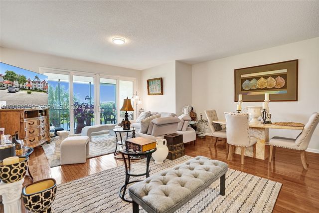 102 Half Moon Cir C3, Hypoluxo, FL 33462