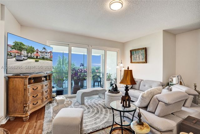 102 Half Moon Cir C3, Hypoluxo, FL 33462