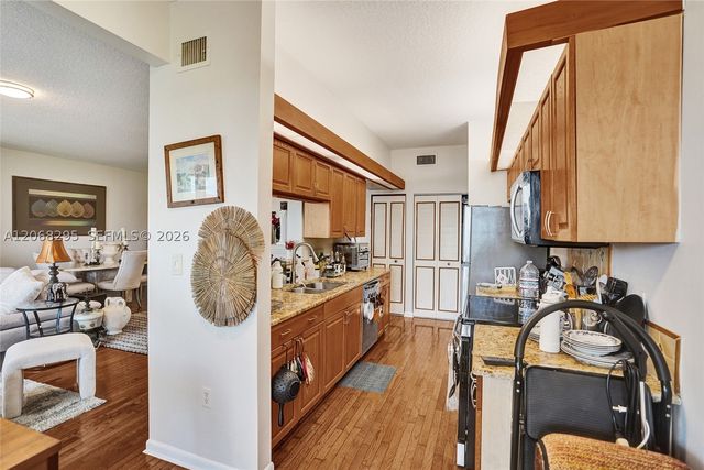 102 Half Moon Cir C3, Hypoluxo, FL 33462