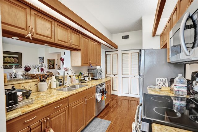 102 Half Moon Cir C3, Hypoluxo, FL 33462