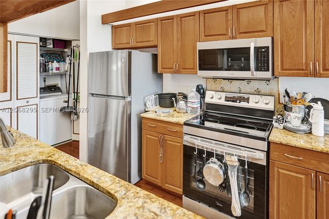 102 Half Moon Cir C3, Hypoluxo, FL 33462