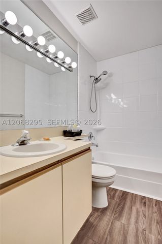 102 Half Moon Cir C3, Hypoluxo, FL 33462