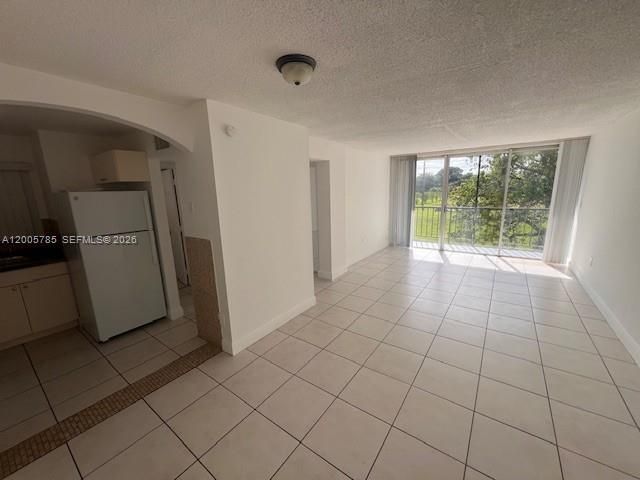 8870 Fontainebleau Blvd 307, Miami, FL 33172