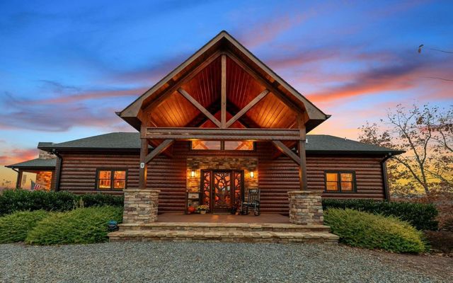 9 Kensington Drive, Mineral Bluff, GA 30559