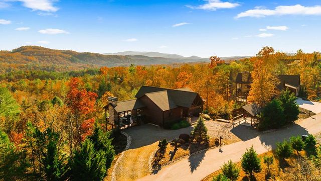 9 Kensington Drive, Mineral Bluff, GA 30559