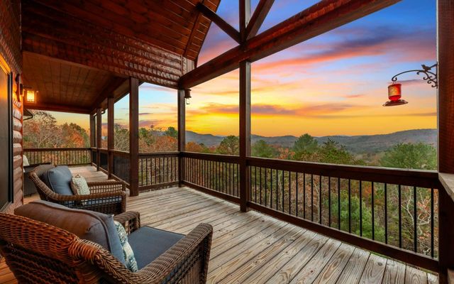 9 Kensington Drive, Mineral Bluff, GA 30559