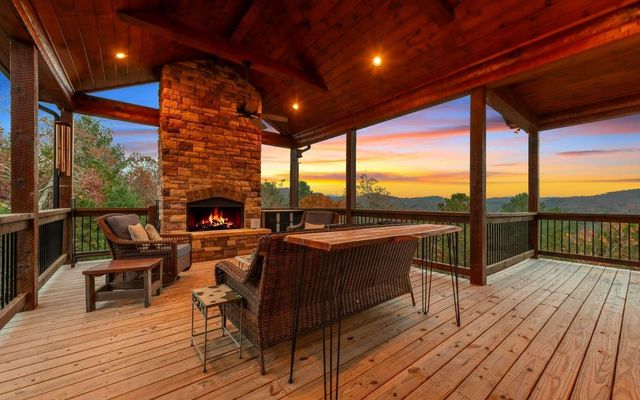 9 Kensington Drive, Mineral Bluff, GA 30559