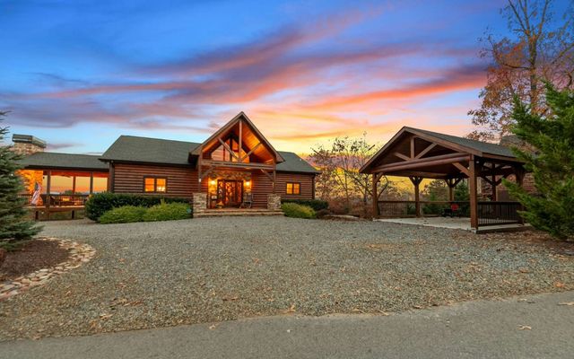 9 Kensington Drive, Mineral Bluff, GA 30559