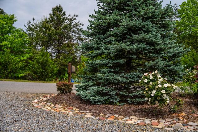 9 Kensington Drive, Mineral Bluff, GA 30559