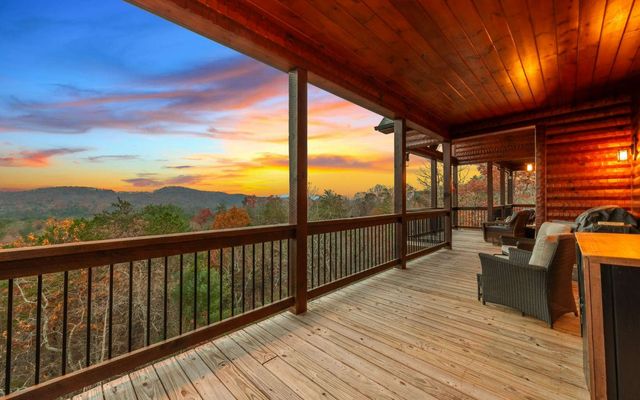 9 Kensington Drive, Mineral Bluff, GA 30559