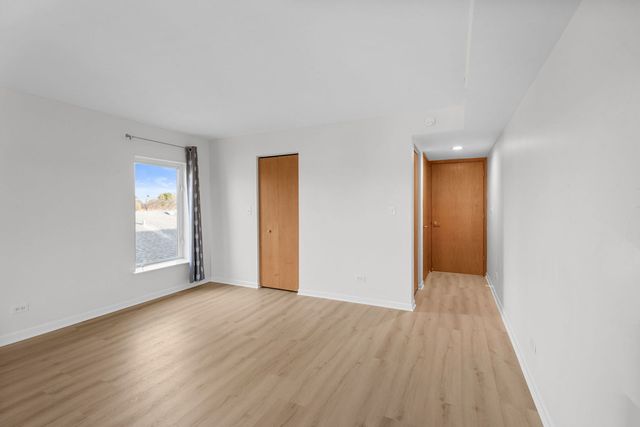 5840 W Lawrence Avenue 405, Chicago, IL 60630