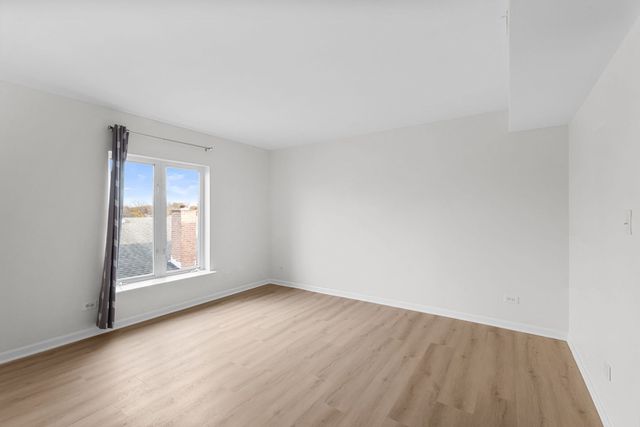 5840 W Lawrence Avenue 405, Chicago, IL 60630