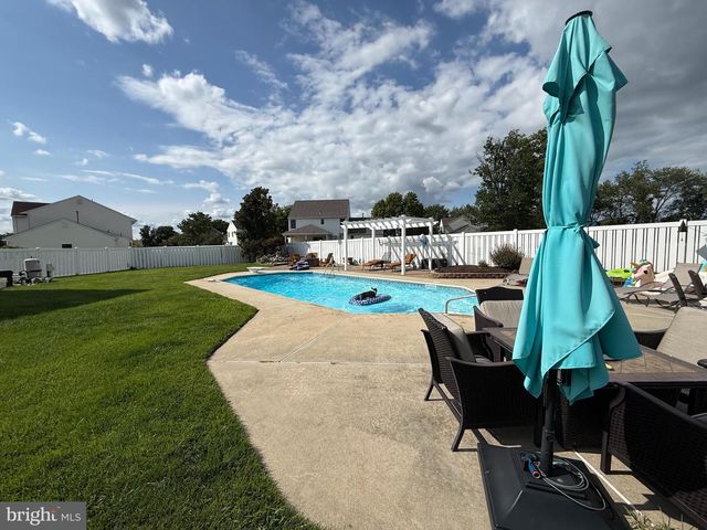 125 HORSESHOE DR, Mantua, NJ 08051