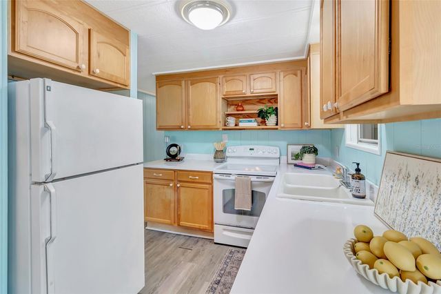 2011 WHITE OAK LANE 20, Zellwood, FL 32798