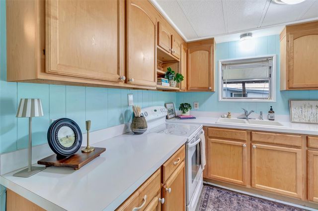 2011 WHITE OAK LANE 20, Zellwood, FL 32798