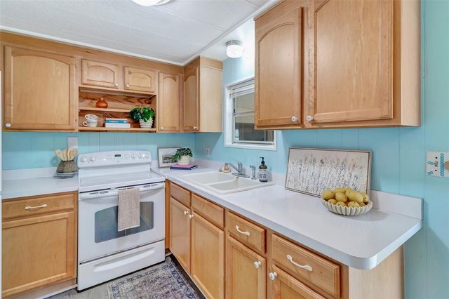 2011 WHITE OAK LANE 20, Zellwood, FL 32798