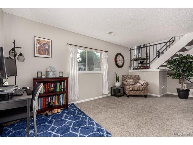 21550 E Alamo Pl, Centennial, CO 80015